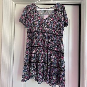 Wilde Fable tiered babydoll dress